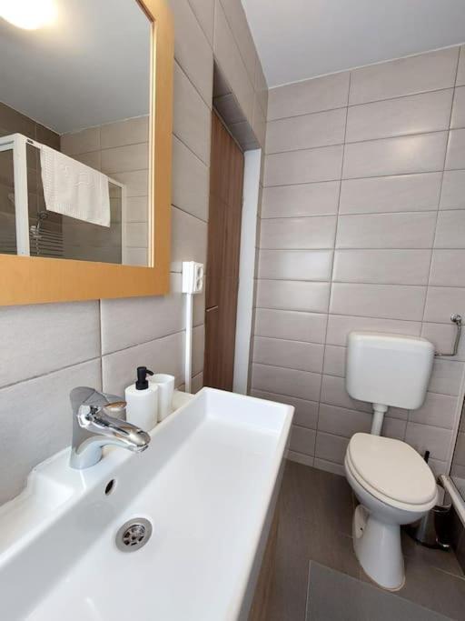 Sweet Dreams Suites Panoramic Studio Zodiac Dorobanti บูคาเรสต์ ภายนอก รูปภาพ